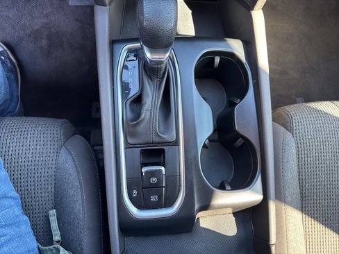 Used 2020 Hyundai Santa Fe SE image 19