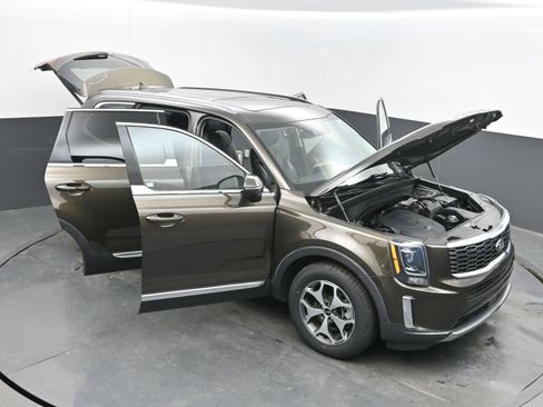 Used 2021 Kia Telluride EX image 37