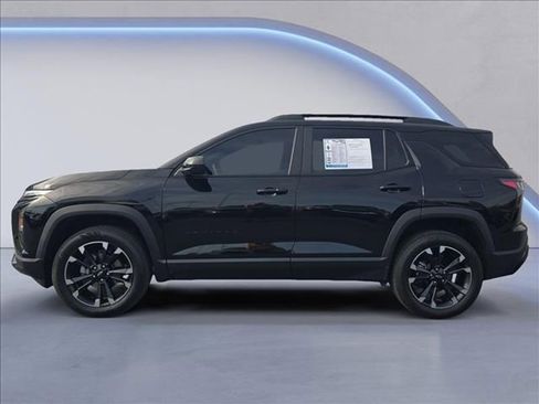 Used 2025 Chevrolet Equinox RS image 2