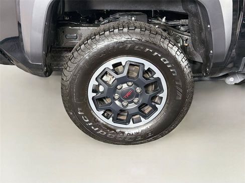 Used 2024 Toyota Tacoma TRD Off-Road AWD/4WD image 34