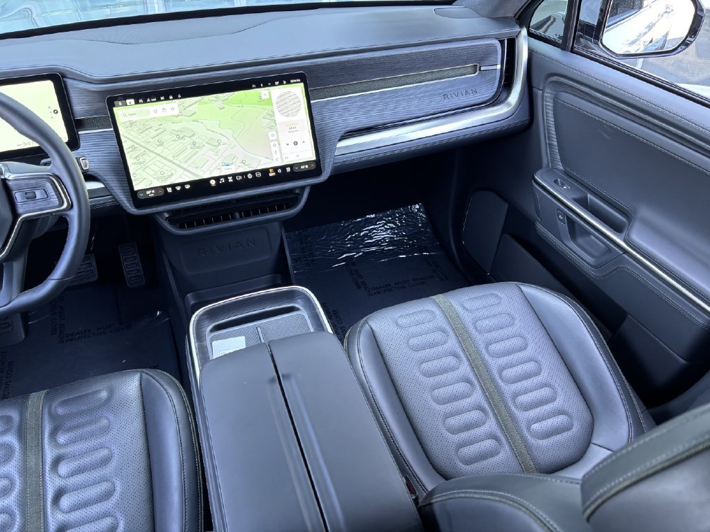 Used 2025 Rivian R1S Adventure Dual AWD/4WD image 21