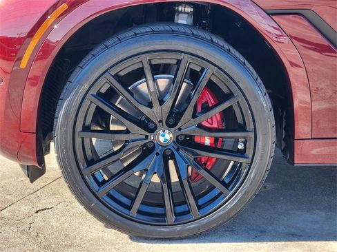 Used 2024 BMW X6 xDrive40i w/ Premium Package image 10