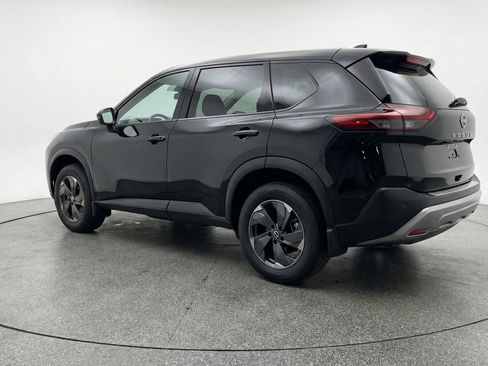Used 2025 Nissan Rogue SV AWD/4WD image 6