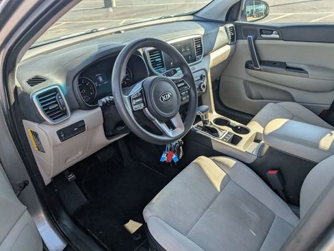 Used 2022 Kia Sportage LX AWD/4WD image 17