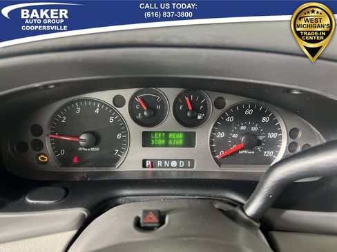 Used 2005 Mercury Sable GS image 12