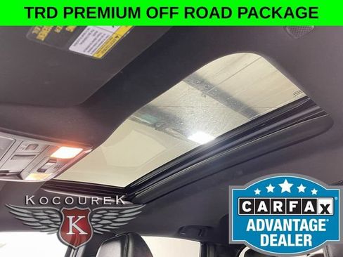 Used 2023 Toyota Tacoma TRD Off-Road w/ TRD Premium Off Road Package AWD/4WD image 19