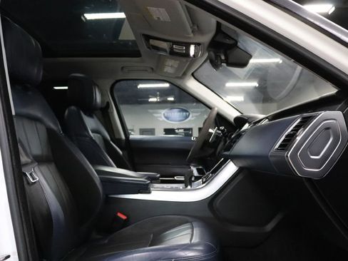 Used 2020 Land Rover Range Rover Sport HST image 23