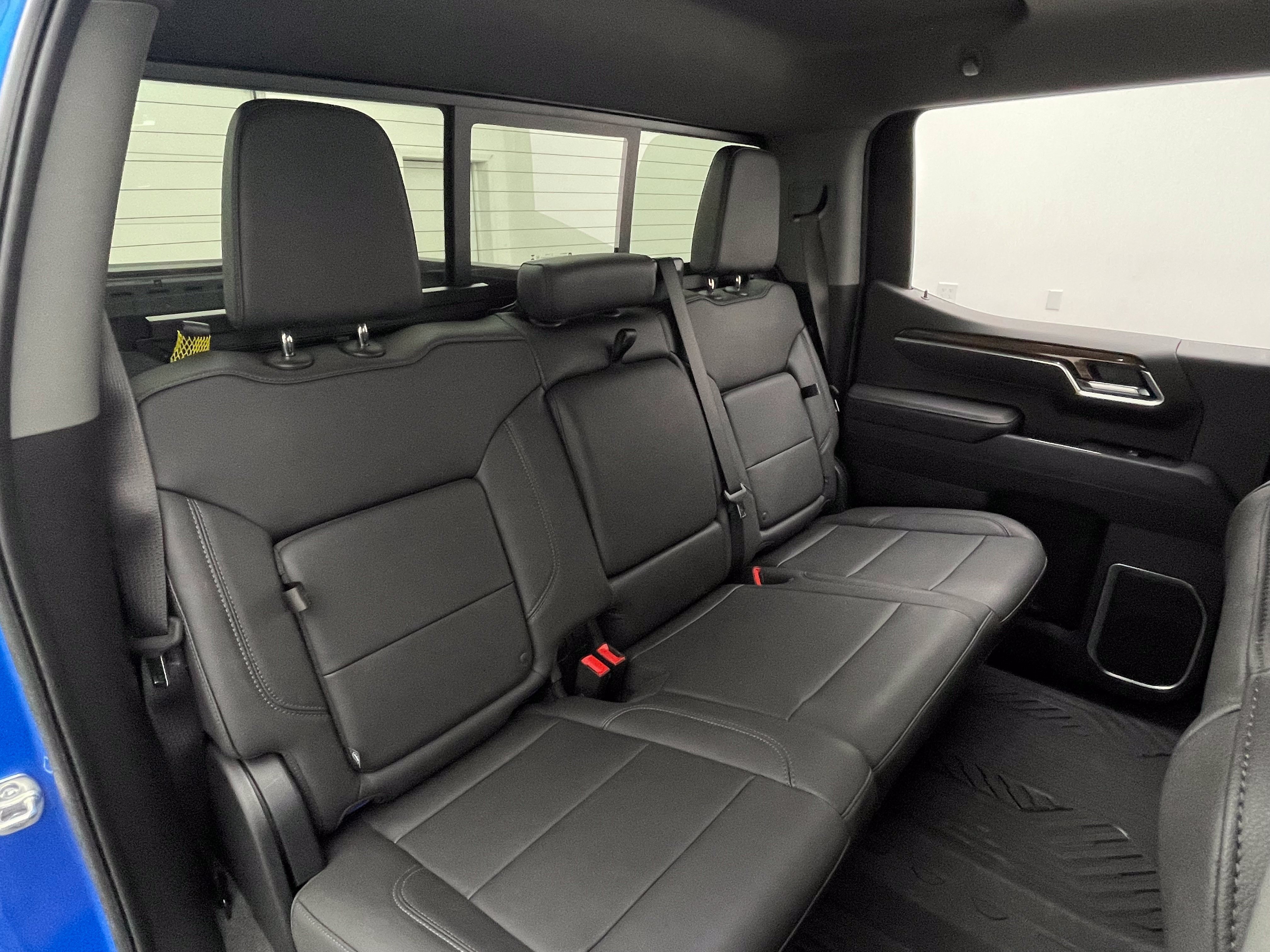 Used 2025 Chevrolet Silverado 1500 RST AWD/4WD image 38