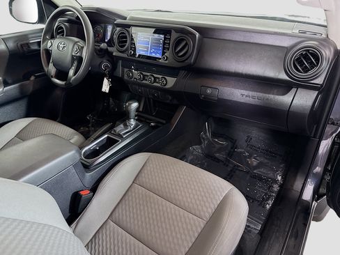 Used 2020 Toyota Tacoma SR w/ SX Package AWD/4WD image 28
