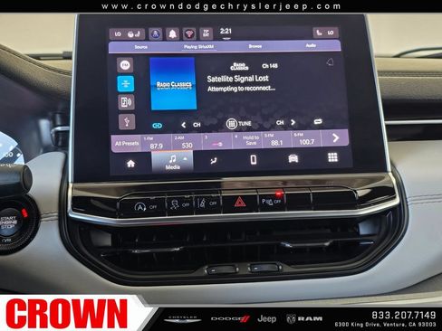 Used 2025 Jeep Compass Limited AWD/4WD image 25