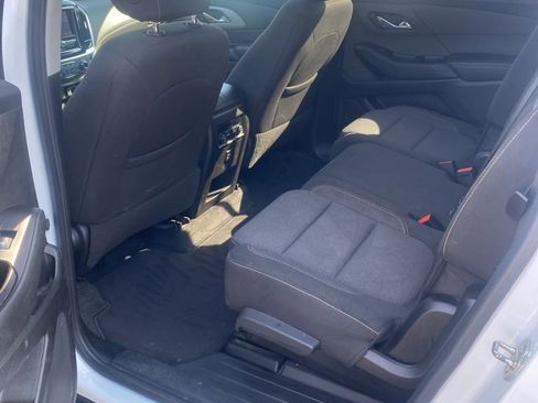 Used 2020 Chevrolet Traverse LS image 24