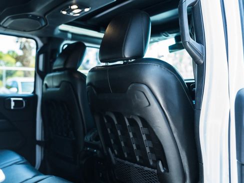 Used 2022 Jeep Wrangler Unlimited Rubicon w/ Trailer Tow Package image 29