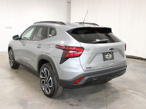 New 2026 Chevrolet Trax RS image 7