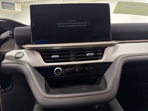 New 2026 Ford Explorer Active w/ Active Comfort Package RWD image 22