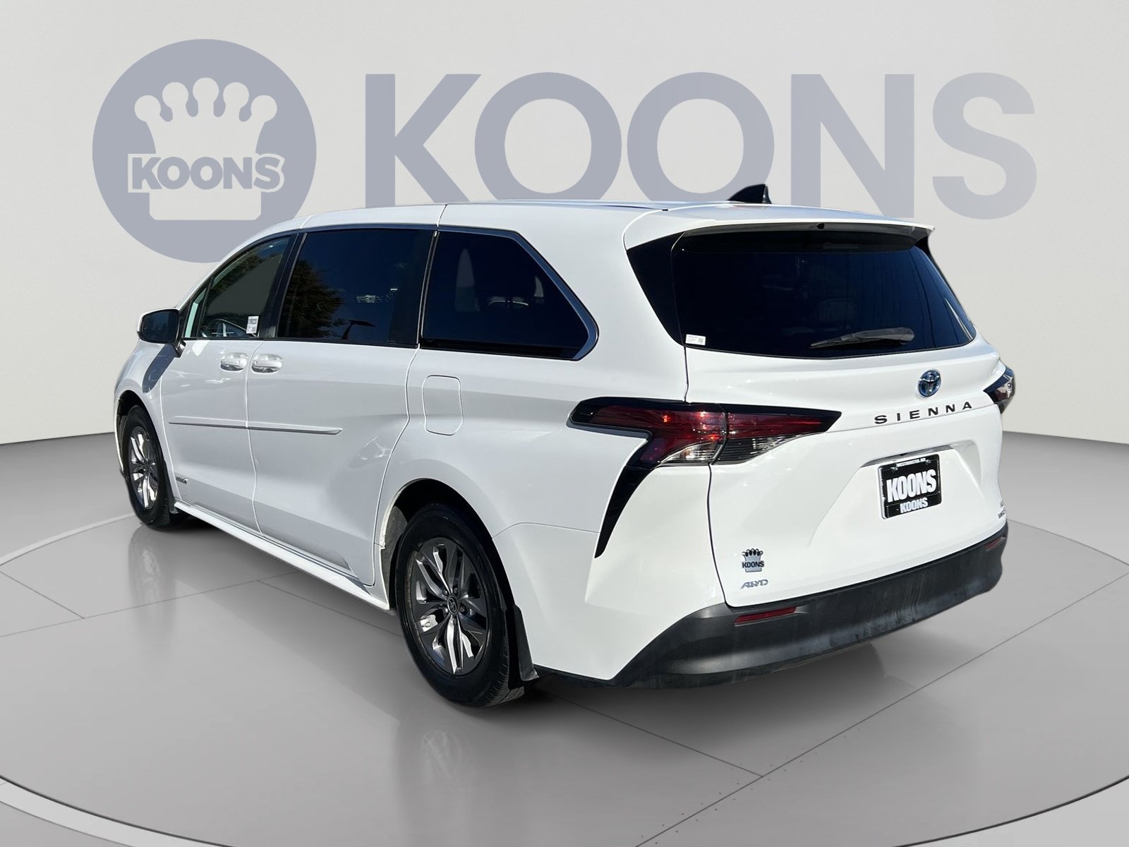 Used 2021 Toyota Sienna LE AWD/4WD image 4