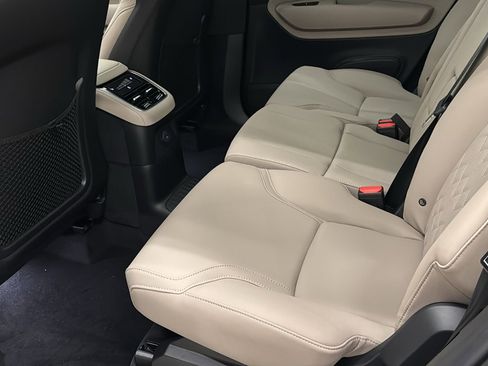 New 2026 Volvo XC90 T8 Plus w/ Protection Package Premier image 27