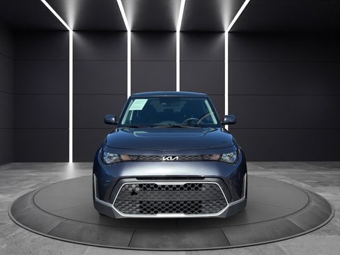 Used 2023 Kia Soul LX w/ Option Group 015 FWD image 2