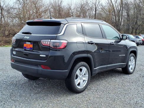 Used 2022 Jeep Compass Latitude image 8