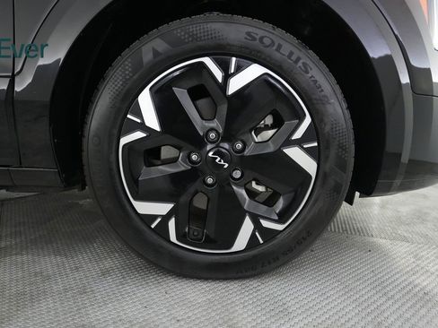 Used 2024 Kia Niro Wind FWD image 20