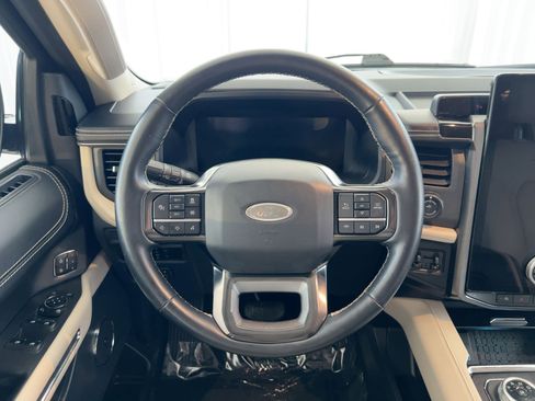 Used 2024 Ford Expedition Max Platinum image 23