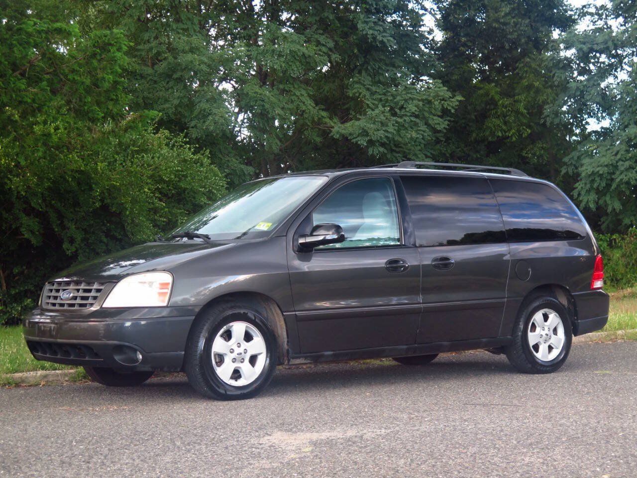 Used 2007 Ford Freestar SE FWD image 1