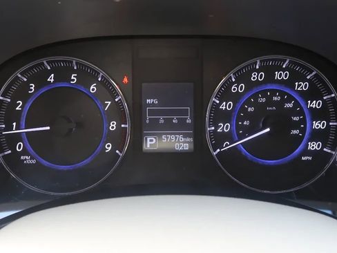 Used 2017 INFINITI QX70 3.7 w/ Premium Package image 40