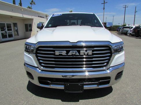 Used 2025 RAM 1500 Laramie AWD/4WD image 3
