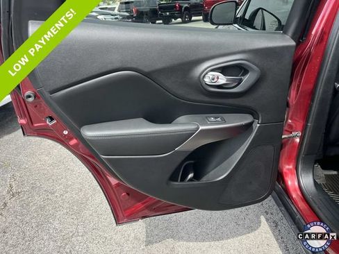 Certified 2020 Jeep Cherokee Limited w/ Luxury Group AWD/4WD image 19