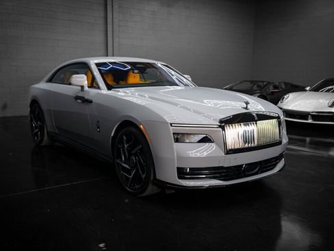 Used 2025 Rolls-Royce Spectre Black Badge w/ Spectre Enhancement Package image 2