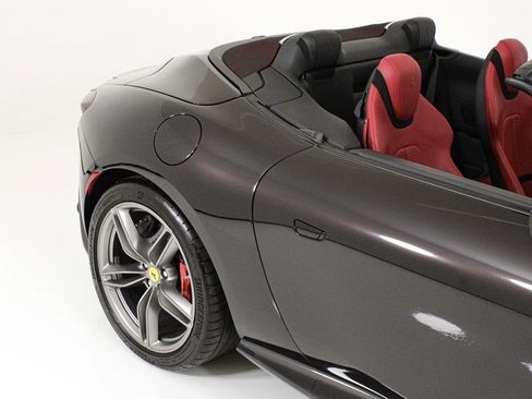 Certified 2024 Ferrari Roma Spider RWD image 13