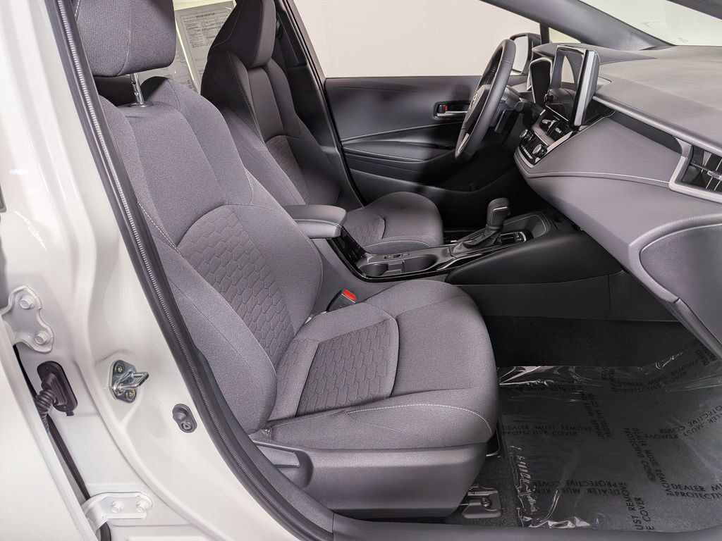 Used 2026 Toyota Corolla SE FWD image 26
