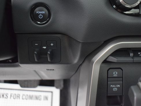 Used 2025 Toyota Sequoia Limited image 24