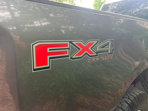 Used 2024 Ford F250 XLT AWD/4WD image 12