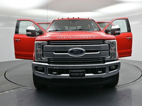 Used 2017 Ford F350 Lariat w/ Lariat Ultimate Package image 30