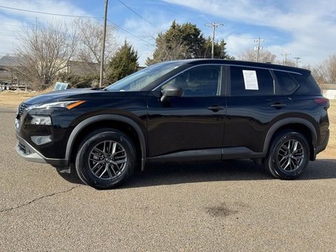 Used 2023 Nissan Rogue S image 3