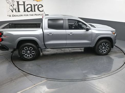 Used 2026 Chevrolet Colorado Z71 w/ Technology Package AWD/4WD image 37