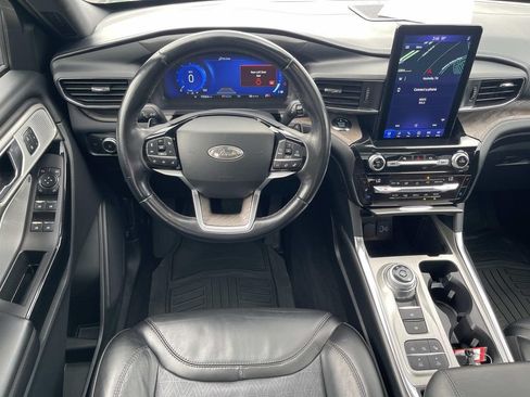 Used 2021 Ford Explorer Platinum w/ Premium Technology Package RWD image 14