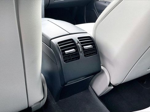 Used 2014 Mercedes-Benz E 550 Cabriolet w/ Premium 1 Package image 28