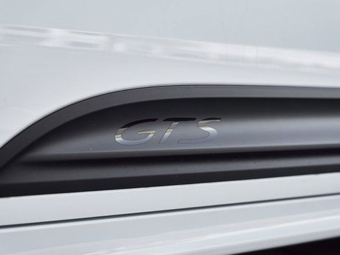 Used 2025 Porsche Macan GTS AWD/4WD image 9