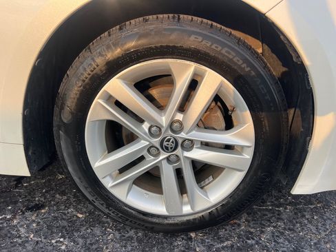 Used 2019 Toyota Corolla SE FWD image 39