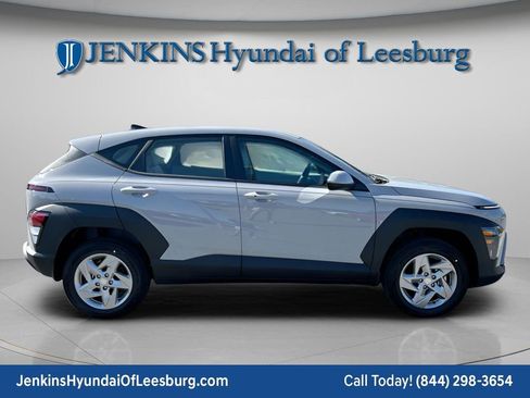 New 2026 Hyundai Kona SE image 3