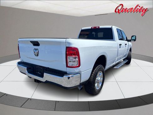 Used 2024 RAM 3500 Big Horn AWD/4WD image 3