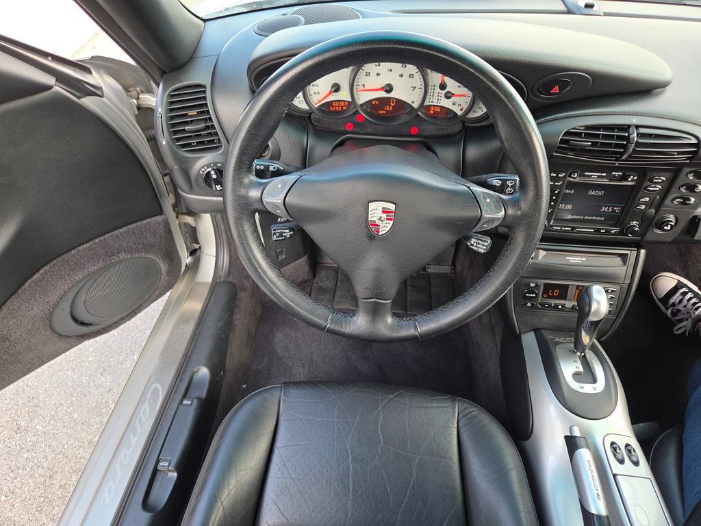 Used 2001 Porsche 911 Carrera RWD image 4