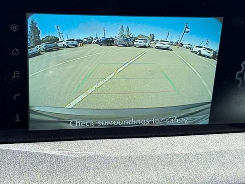 New 2025 Nissan Kicks SV image 19