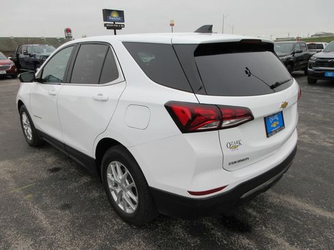Used 2024 Chevrolet Equinox LT image 3