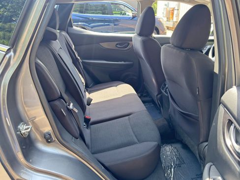 Used 2020 Nissan Rogue Sport S w/ Appearance Package FWD image 32