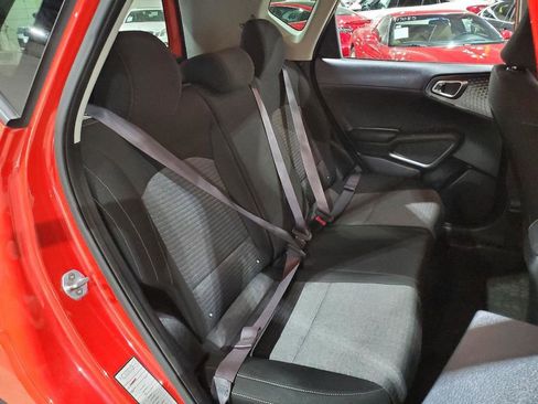 Used 2020 Kia Soul S image 19