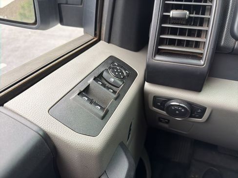 Used 2018 Ford F150 XL w/ Equipment Group 101A Mid AWD/4WD image 16