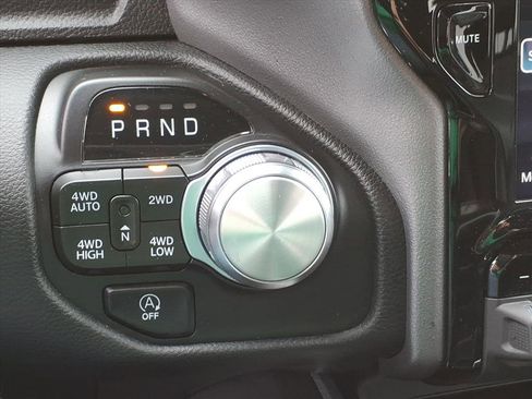 Used 2022 RAM 1500 Laramie AWD/4WD image 31