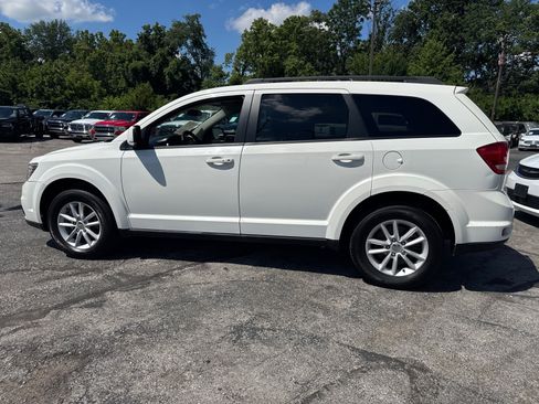 Used 2015 Dodge Journey SXT w/ Flexible Seating Group FWD image 3